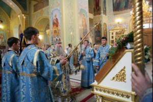 Всенощное бдение в Покровском храме Саратова