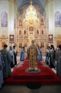 Всенощное бдение в Покровском храме Саратова