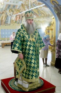 Божественная литургия в Свято-Троицком соборе Саратова и панихида об упокоении Архиепископа Пимена (Хмелевского)