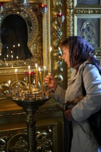 Божественная литургия в Свято-Троицком соборе Саратова и панихида об упокоении Архиепископа Пимена (Хмелевского)