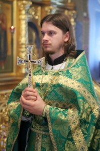 Божественная литургия в Свято-Троицком соборе Саратова и панихида об упокоении Архиепископа Пимена (Хмелевского)