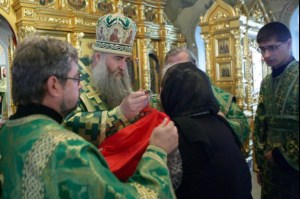 Божественная литургия в Свято-Троицком соборе Саратова и панихида об упокоении Архиепископа Пимена (Хмелевского)
