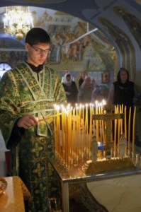 Божественная литургия в Свято-Троицком соборе Саратова и панихида об упокоении Архиепископа Пимена (Хмелевского)