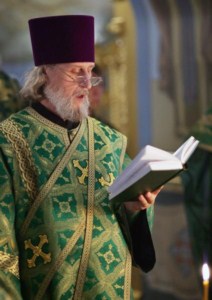 Божественная литургия в Свято-Троицком соборе Саратова и панихида об упокоении Архиепископа Пимена (Хмелевского)