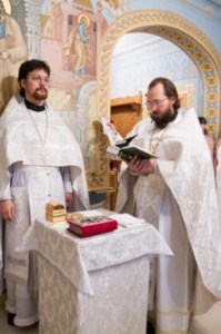 Крещальная Литургия в Свято-Троицком соборе Саратова