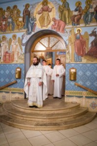 Крещальная Литургия в Свято-Троицком соборе Саратова
