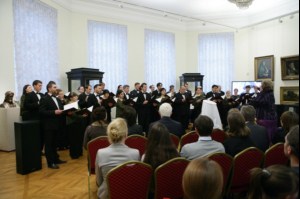 Владыка Лонгин принял участие в презентации выставки «Династия Романовых в портретах и реликвиях»