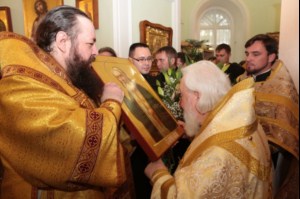 Митрополит Лонгин принял участие в торжествах по случаю 70-летия Митрополита Симбирского и Новоспасского Прокла