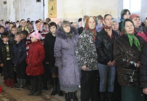 Божественная литургия в Покровском храме с.Сокур Татищевского района
