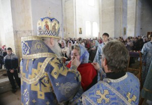 Божественная литургия в Покровском храме с.Сокур Татищевского района