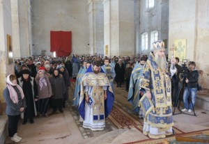 Божественная литургия в Покровском храме с.Сокур Татищевского района