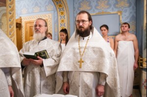 Крещальная Литургия в Свято-Троицком соборе Саратова