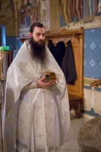 Крещальная Литургия в Свято-Троицком соборе Саратова
