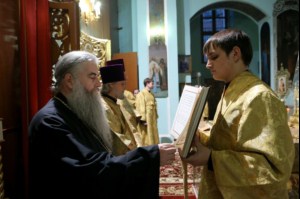Всенощное бдение в Духосошественском кафедральном соборе Саратова
