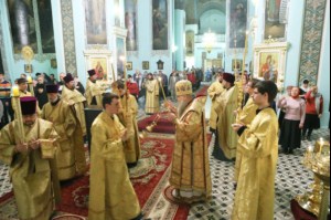 Всенощное бдение в Духосошественском кафедральном соборе Саратова