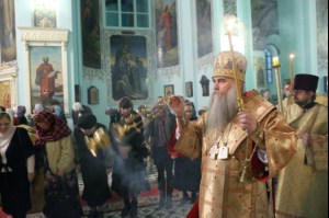 Всенощное бдение в Духосошественском кафедральном соборе Саратова
