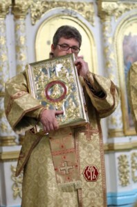 Всенощное бдение в Духосошественском кафедральном соборе Саратова