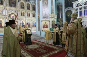Всенощное бдение в Духосошественском кафедральном соборе Саратова