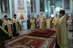 Всенощное бдение в Духосошественском кафедральном соборе Саратова