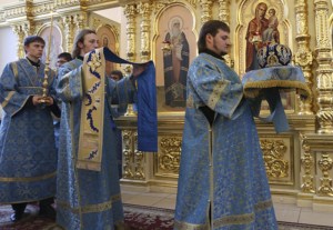 Божественная литургия в храме в честь Казанской иконы Божией Матери Саратова