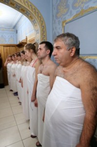 Крещальная литургия в Свято-Троицком соборе Саратова