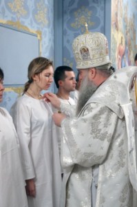 Крещальная литургия в Свято-Троицком соборе Саратова