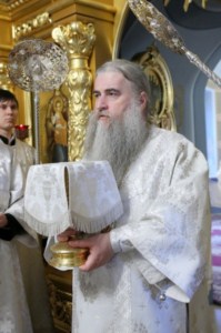 Крещальная литургия в Свято-Троицком соборе Саратова