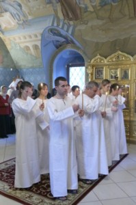 Крещальная литургия в Свято-Троицком соборе Саратова