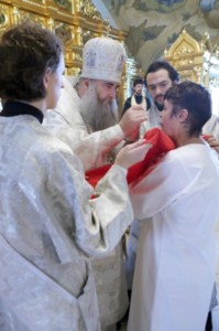Крещальная литургия в Свято-Троицком соборе Саратова