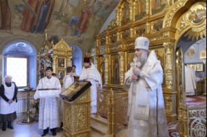 Крещальная литургия в Свято-Троицком соборе Саратова