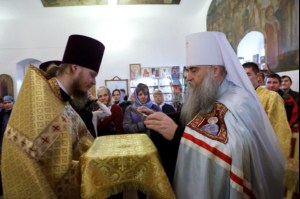 Божественная литургия в храме в честь Покрова Божией Матери г.Покровска (Энгельса)