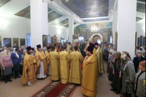Божественная литургия в храме в честь Покрова Божией Матери г.Покровска (Энгельса)
