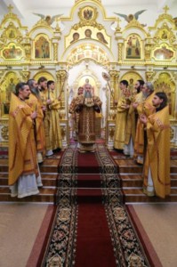 Божественная литургия в храме в честь Покрова Божией Матери г.Покровска (Энгельса)
