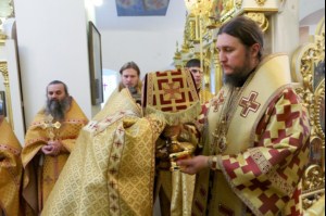 Божественная литургия в храме в честь Покрова Божией Матери г.Покровска (Энгельса)