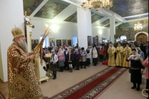 Божественная литургия в храме в честь Покрова Божией Матери г.Покровска (Энгельса)
