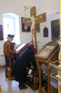 Божественная литургия в храме в честь Покрова Божией Матери г.Покровска (Энгельса)