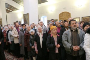 Божественная литургия в храме в честь Покрова Божией Матери г.Покровска (Энгельса)