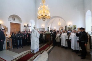 Божественная литургия в храме Архангела Михаила села Михайловка Саратовского района