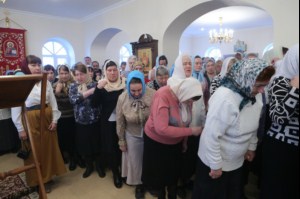 Божественная литургия в храме в честь иконы Божией Матери «Скоропослушница» пос. Шиханы-1
