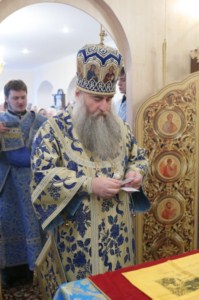 Божественная литургия в храме в честь иконы Божией Матери «Скоропослушница» пос. Шиханы-1