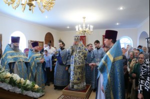 Божественная литургия в храме в честь иконы Божией Матери «Скоропослушница» пос. Шиханы-1