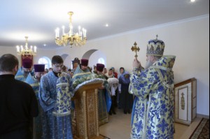 Божественная литургия в храме в честь иконы Божией Матери «Скоропослушница» пос. Шиханы-1