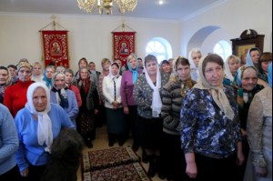 Божественная литургия в храме в честь иконы Божией Матери «Скоропослушница» пос. Шиханы-1