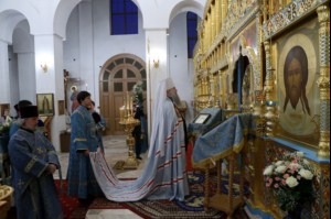 Божественная литургия в Свято-Алексиевском женском монастыре Саратова