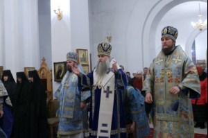 Божественная литургия в Свято-Алексиевском женском монастыре Саратова