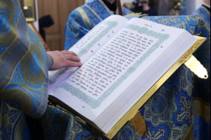 Божественная литургия в Свято-Алексиевском женском монастыре Саратова
