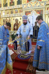 Божественная литургия в Свято-Алексиевском женском монастыре Саратова