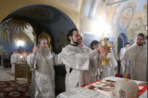 Крещальная Литургия в Свято-Троицком соборе г.Саратова