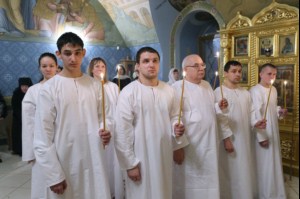 Крещальная литургия в Свято-Троицком соборе Саратова