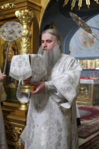 Крещальная литургия в Свято-Троицком соборе Саратова